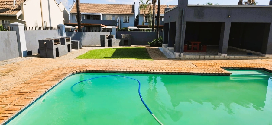 3 Bedroom Property for Sale in Bartlett Gauteng