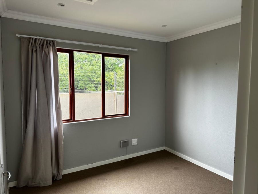 To Let 2 Bedroom Property for Rent in Bromhof Gauteng