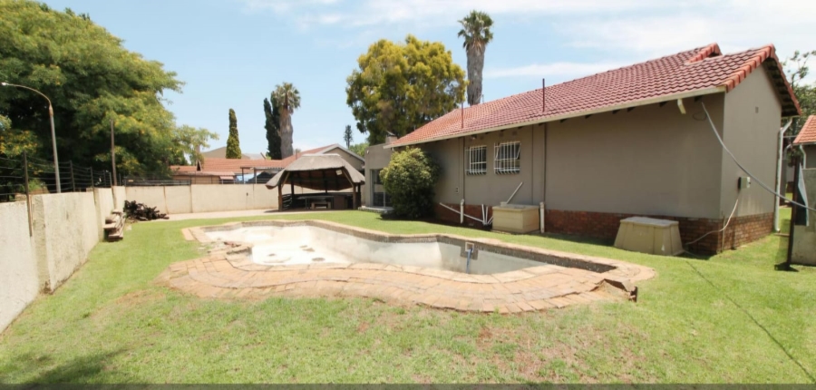 3 Bedroom Property for Sale in Sunward Park Gauteng
