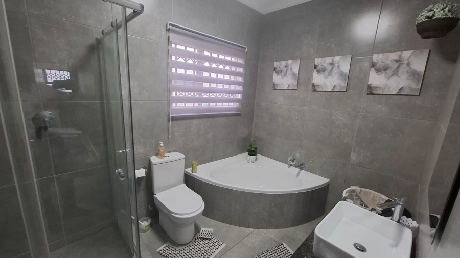 To Let 5 Bedroom Property for Rent in Terenure Gauteng