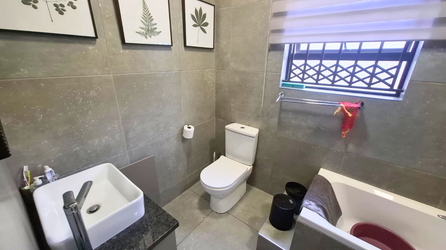 To Let 5 Bedroom Property for Rent in Terenure Gauteng