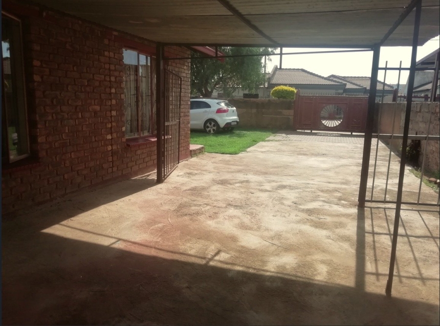 To Let 2 Bedroom Property for Rent in Soshanguve XX Gauteng