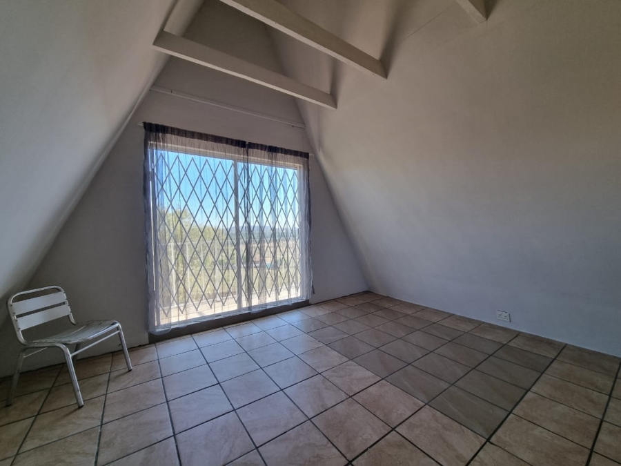 To Let 3 Bedroom Property for Rent in Vaaloewer Gauteng