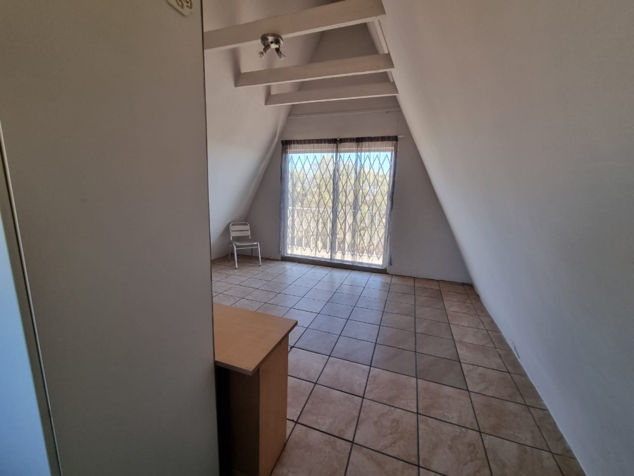 To Let 3 Bedroom Property for Rent in Vaaloewer Gauteng