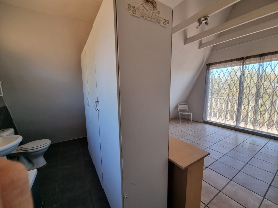 To Let 3 Bedroom Property for Rent in Vaaloewer Gauteng