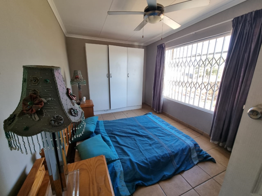 To Let 3 Bedroom Property for Rent in Vaaloewer Gauteng