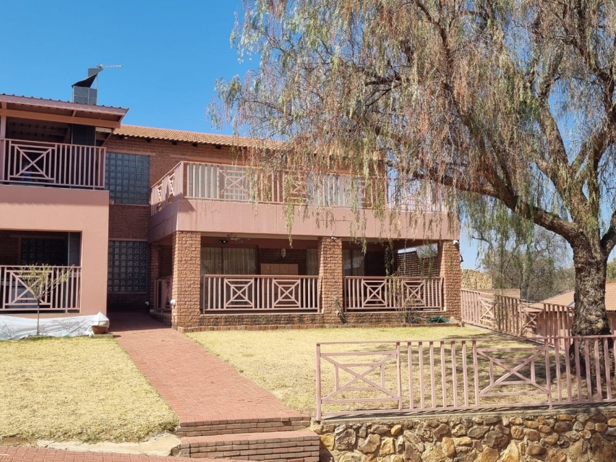 To Let 5 Bedroom Property for Rent in Vaaloewer Gauteng