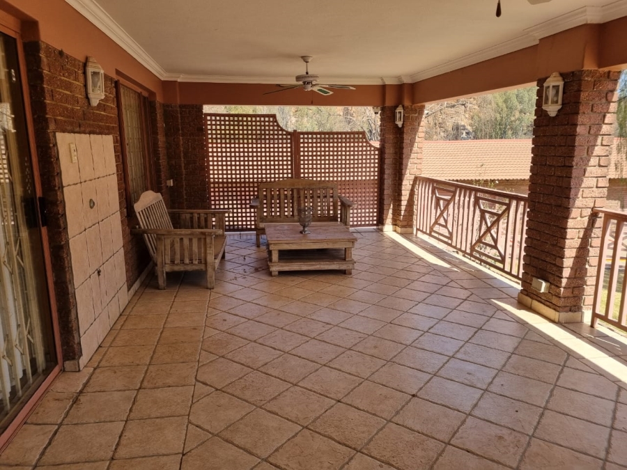 To Let 5 Bedroom Property for Rent in Vaaloewer Gauteng
