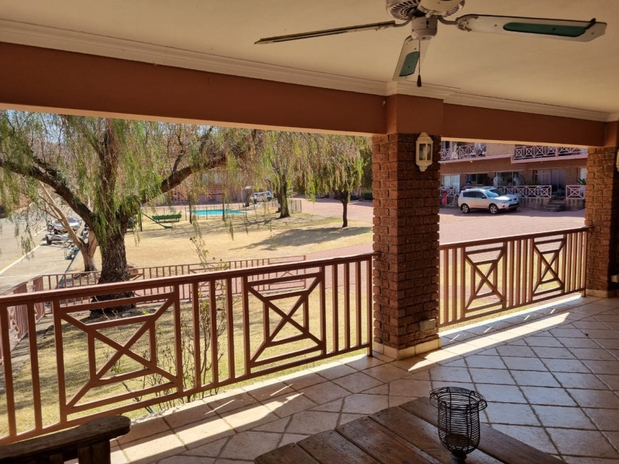 To Let 5 Bedroom Property for Rent in Vaaloewer Gauteng