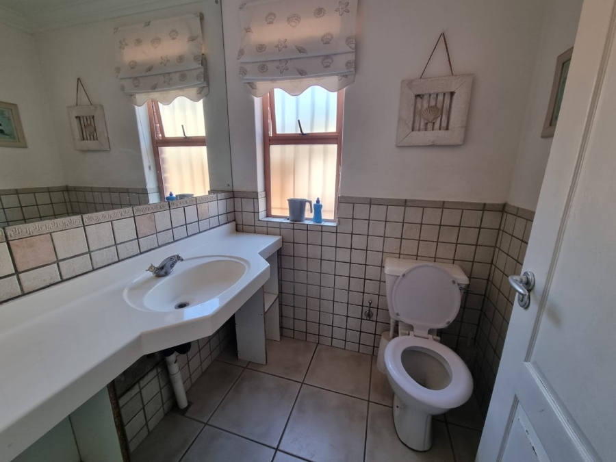 To Let 5 Bedroom Property for Rent in Vaaloewer Gauteng