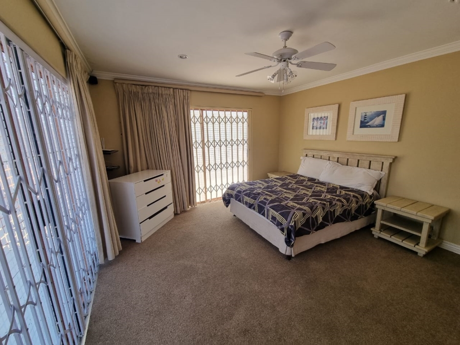 To Let 5 Bedroom Property for Rent in Vaaloewer Gauteng