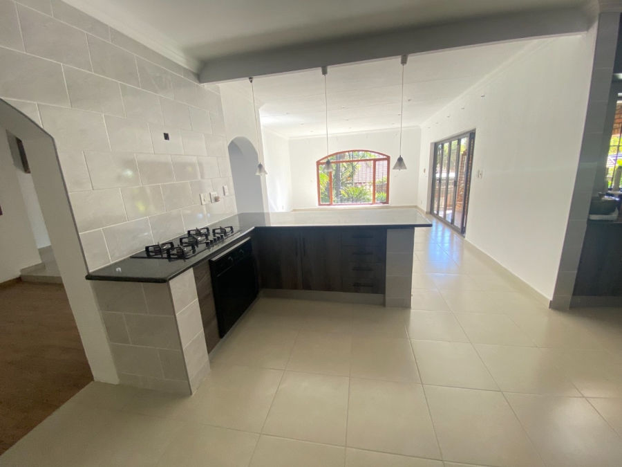 4 Bedroom Property for Sale in Zwartkop Gauteng
