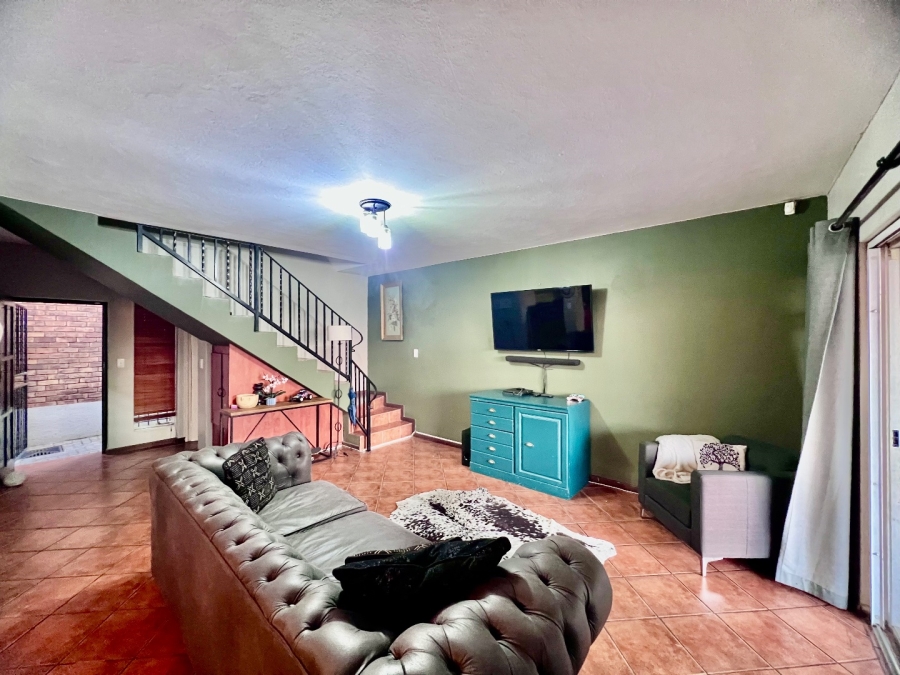 To Let 3 Bedroom Property for Rent in La Montagne Gauteng