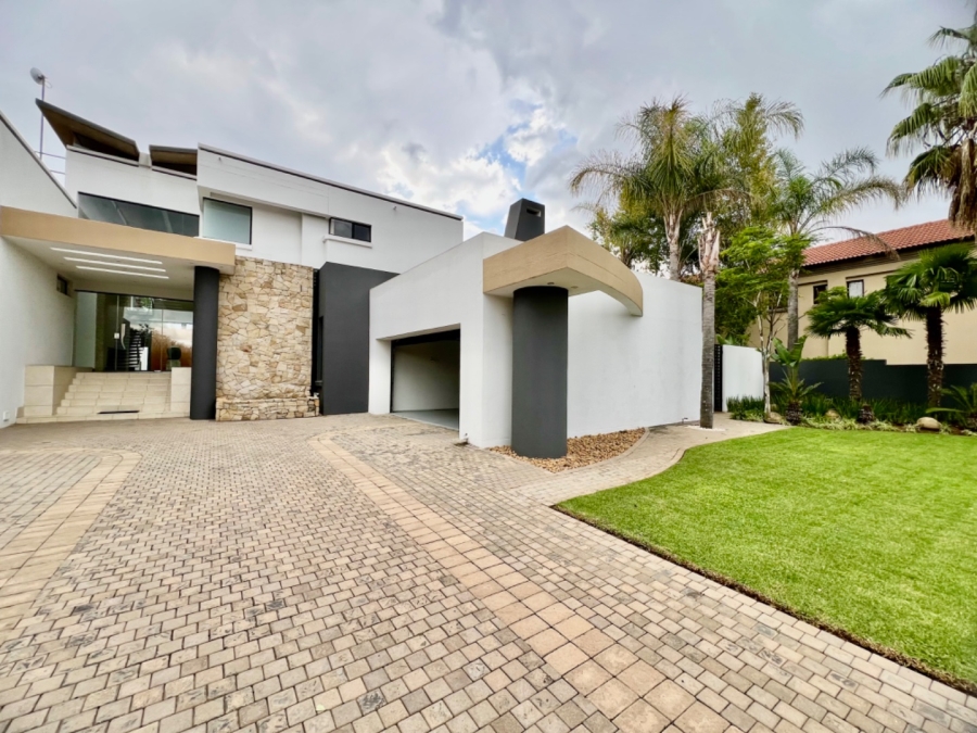 4 Bedroom Property for Sale in Silver Lakes Gauteng