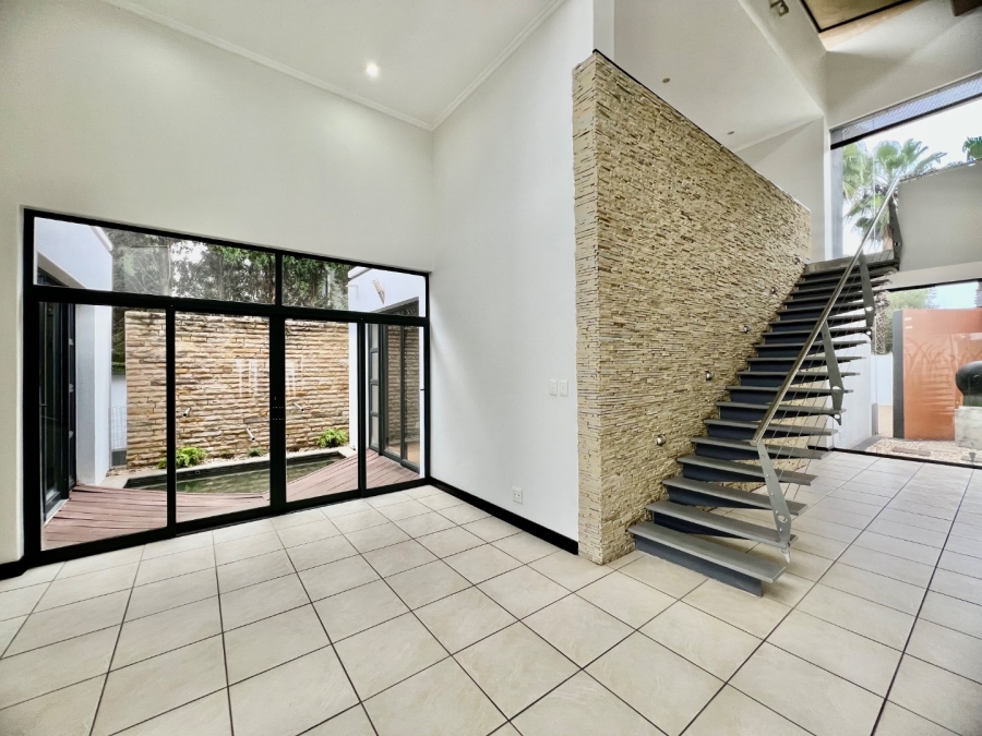 4 Bedroom Property for Sale in Silver Lakes Gauteng