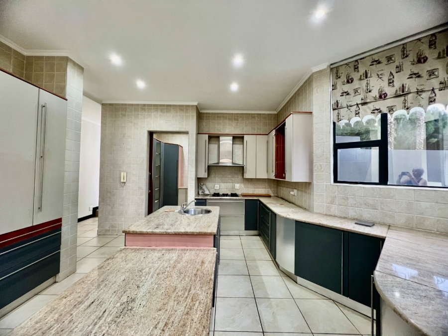 4 Bedroom Property for Sale in Silver Lakes Gauteng