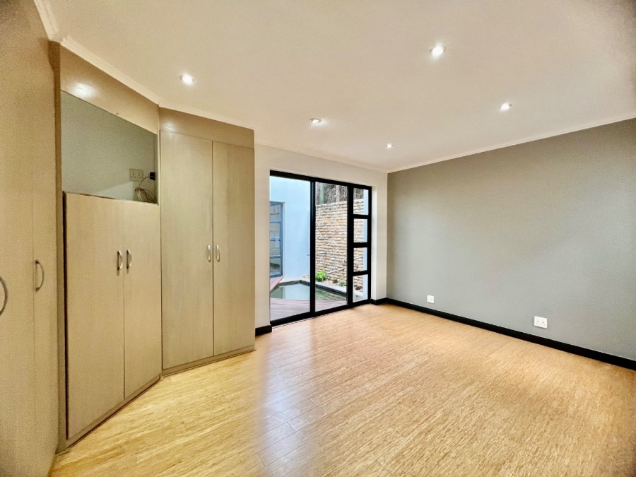 4 Bedroom Property for Sale in Silver Lakes Gauteng