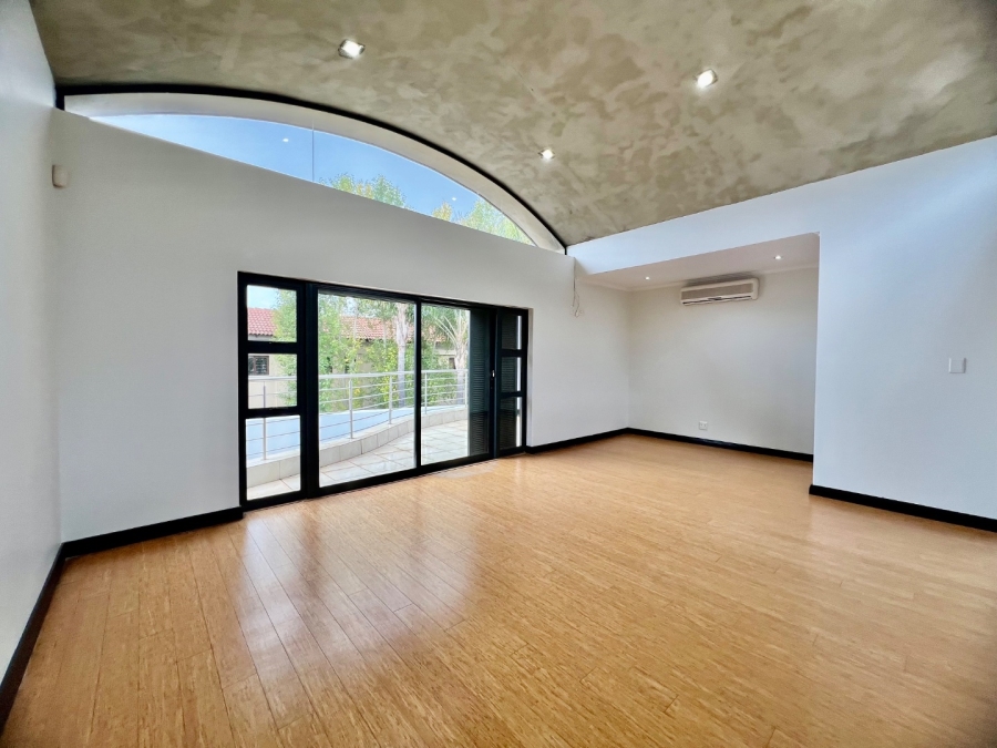 4 Bedroom Property for Sale in Silver Lakes Gauteng