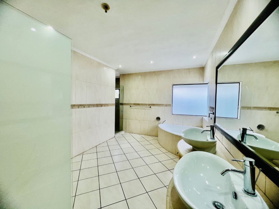 4 Bedroom Property for Sale in Silver Lakes Gauteng