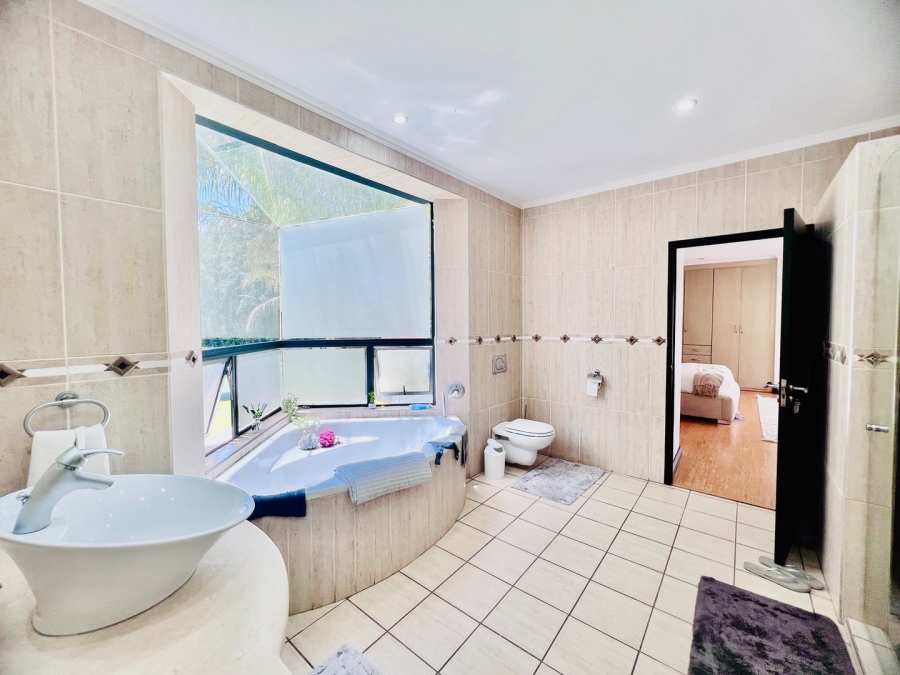 4 Bedroom Property for Sale in Silver Lakes Gauteng