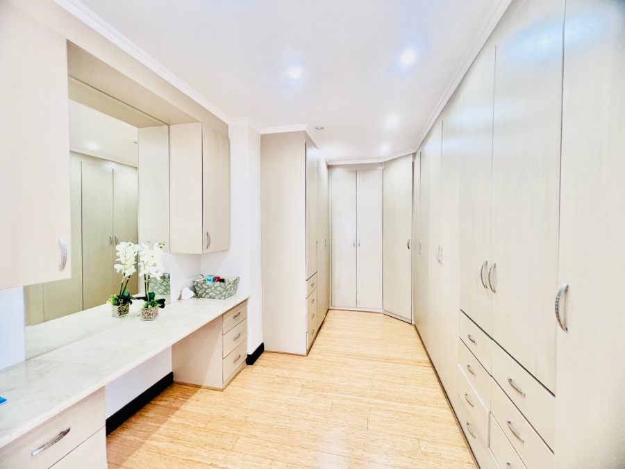 4 Bedroom Property for Sale in Silver Lakes Gauteng