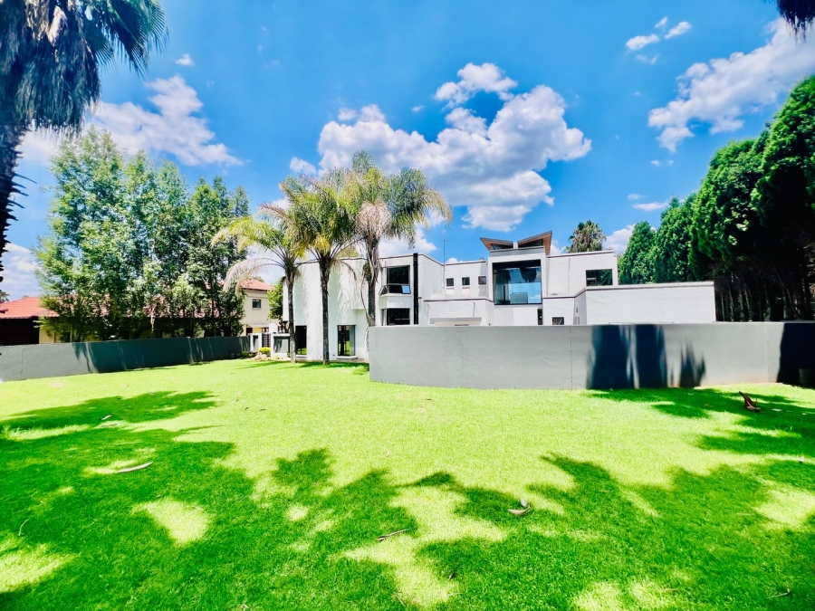 4 Bedroom Property for Sale in Silver Lakes Gauteng