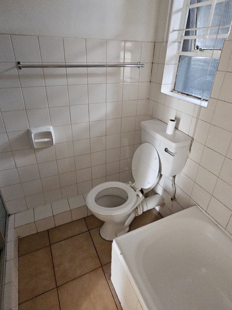 To Let 3 Bedroom Property for Rent in Mondeor Gauteng