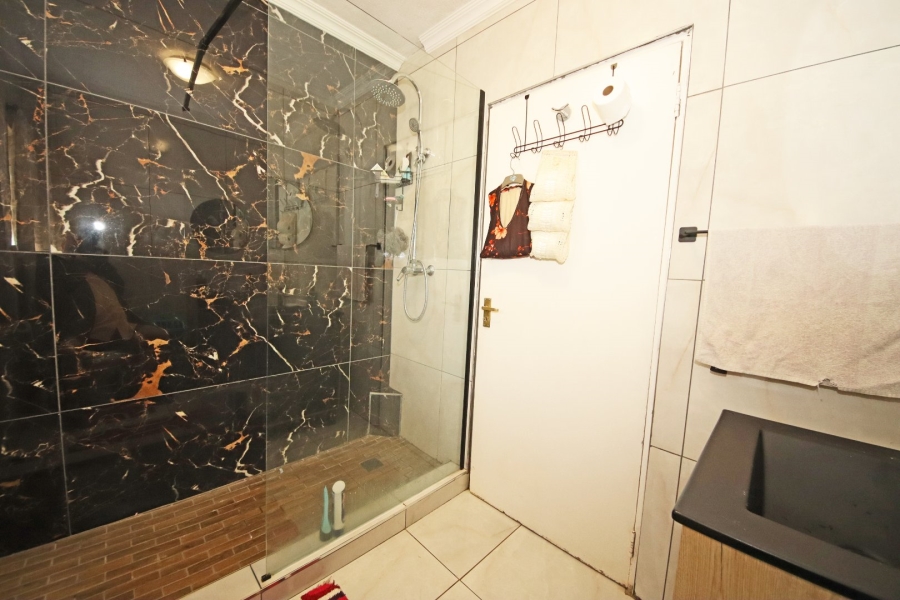 To Let 2 Bedroom Property for Rent in Eden Glen Gauteng