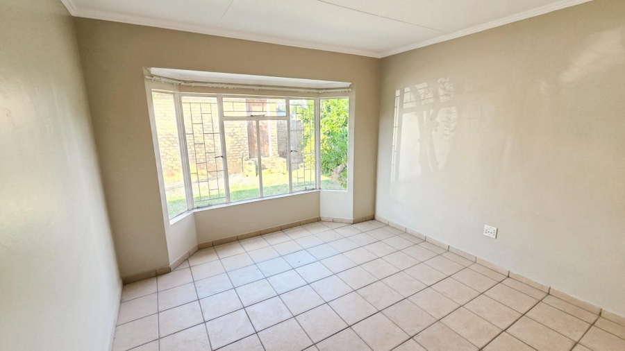 To Let 2 Bedroom Property for Rent in Kleinfontein A H Gauteng