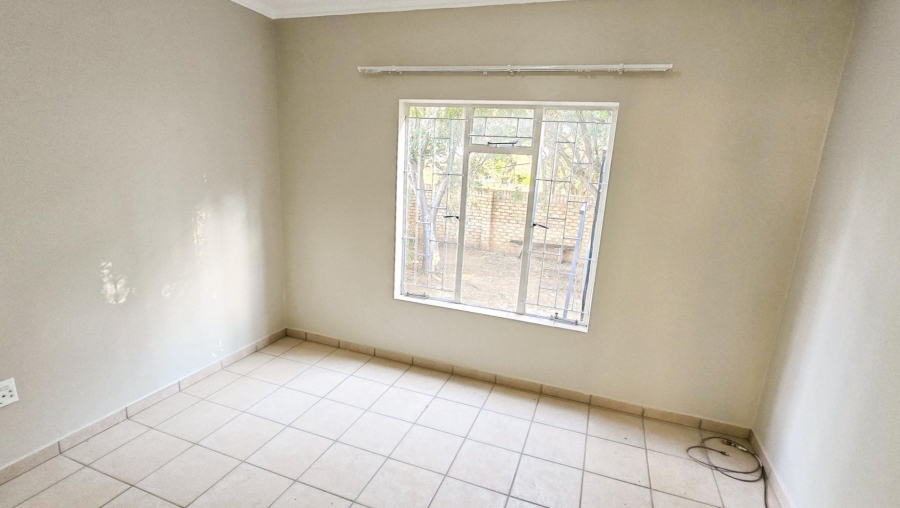 To Let 2 Bedroom Property for Rent in Kleinfontein A H Gauteng