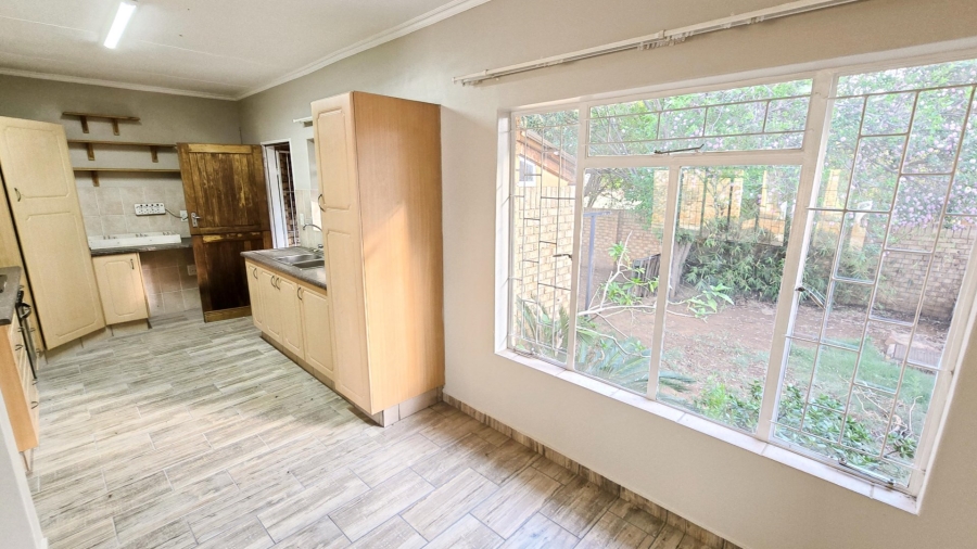 To Let 2 Bedroom Property for Rent in Kleinfontein A H Gauteng