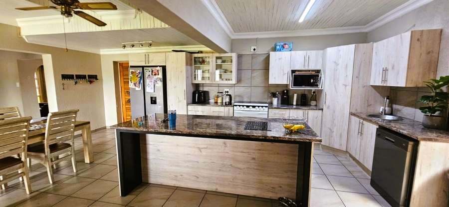 4 Bedroom Property for Sale in Rensburg Gauteng