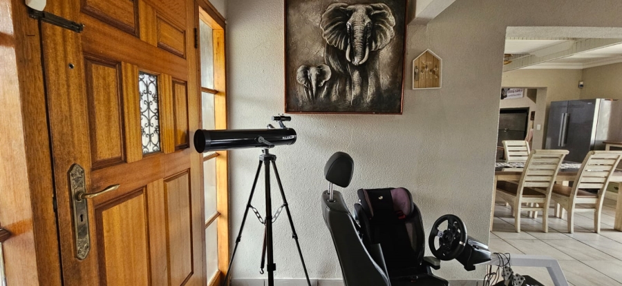 4 Bedroom Property for Sale in Rensburg Gauteng