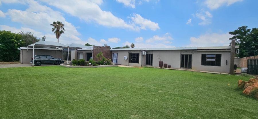 4 Bedroom Property for Sale in Rensburg Gauteng