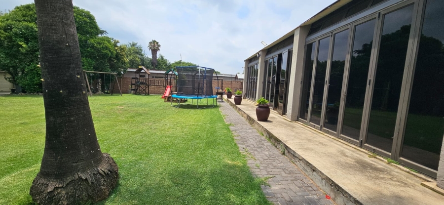 4 Bedroom Property for Sale in Rensburg Gauteng