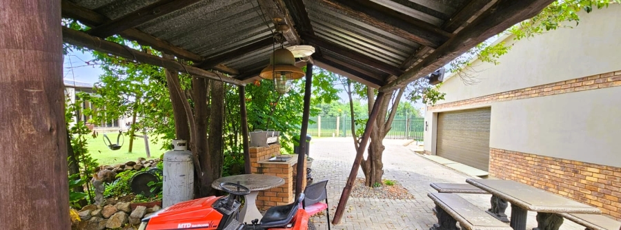 4 Bedroom Property for Sale in Rensburg Gauteng