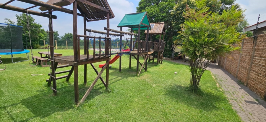 4 Bedroom Property for Sale in Rensburg Gauteng