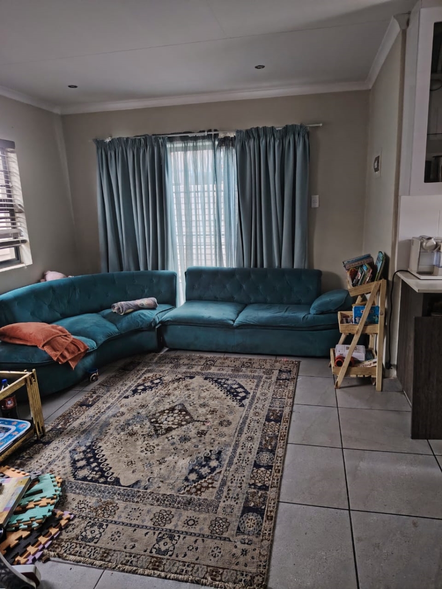 3 Bedroom Property for Sale in Albertsdal Gauteng