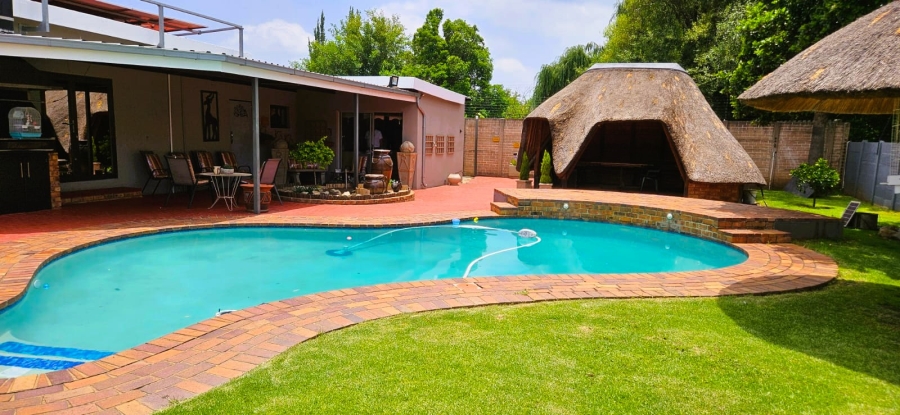 5 Bedroom Property for Sale in Rensburg Gauteng