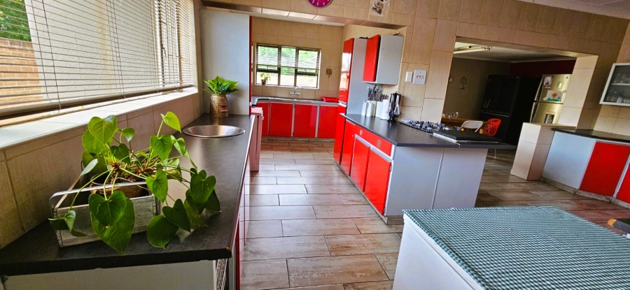 5 Bedroom Property for Sale in Rensburg Gauteng