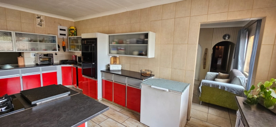 5 Bedroom Property for Sale in Rensburg Gauteng