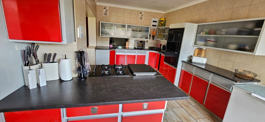 5 Bedroom Property for Sale in Rensburg Gauteng