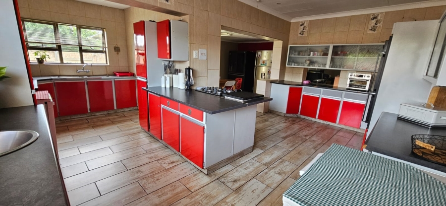 5 Bedroom Property for Sale in Rensburg Gauteng