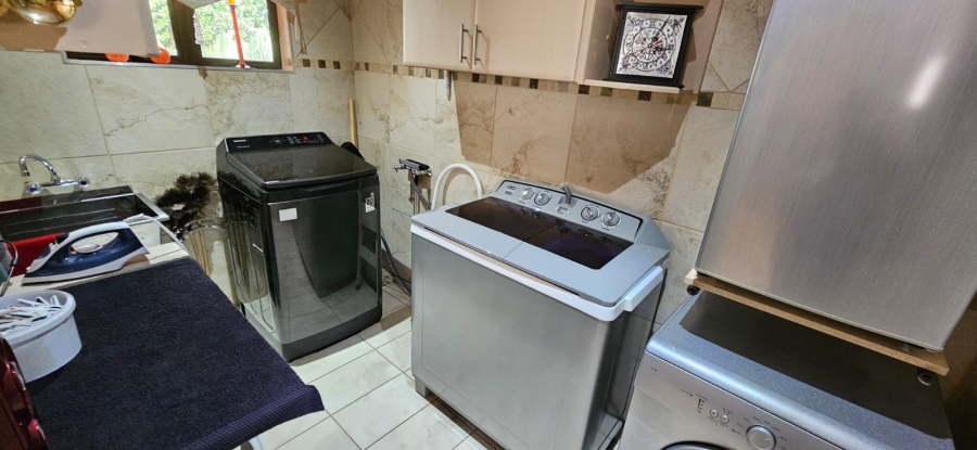 5 Bedroom Property for Sale in Rensburg Gauteng