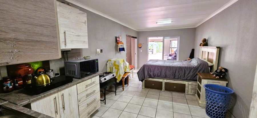 5 Bedroom Property for Sale in Rensburg Gauteng