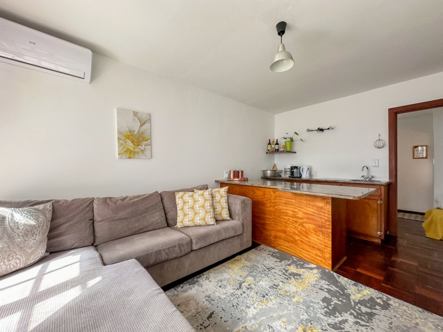 To Let 1 Bedroom Property for Rent in Parkhurst Gauteng