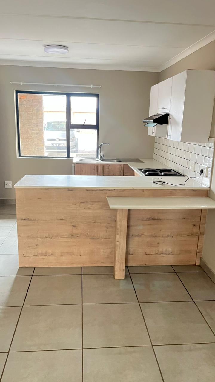 To Let 2 Bedroom Property for Rent in Pomona Gauteng