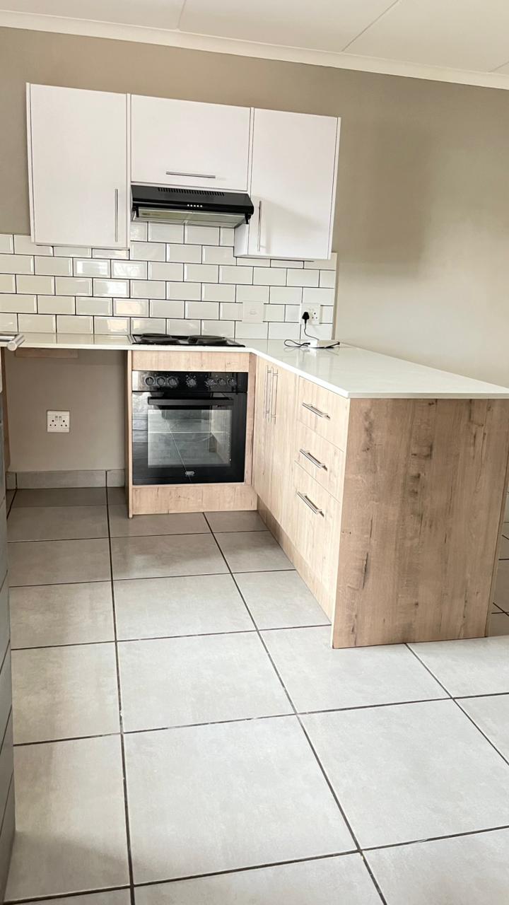 To Let 2 Bedroom Property for Rent in Pomona Gauteng