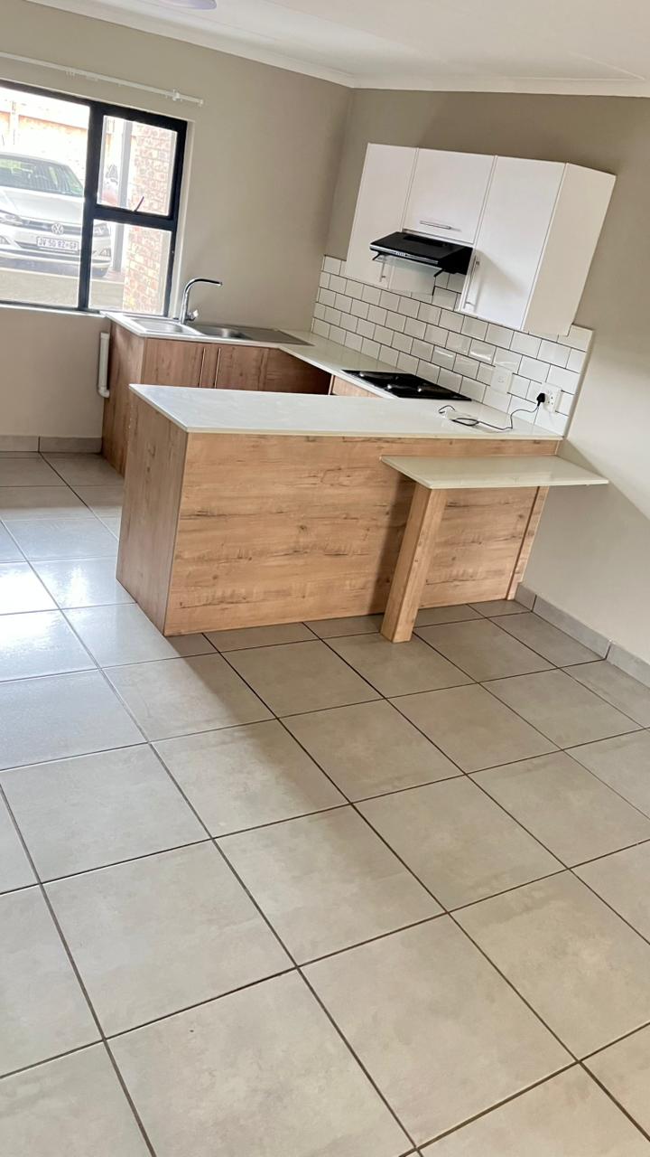 To Let 2 Bedroom Property for Rent in Pomona Gauteng