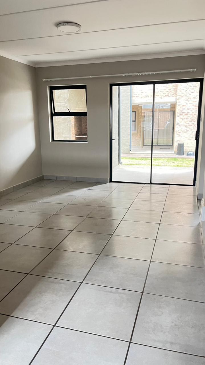 To Let 2 Bedroom Property for Rent in Pomona Gauteng